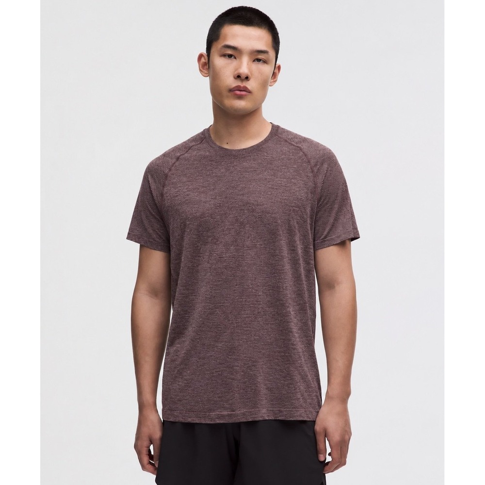 Lululemon Metal Vent Tech Men's L Burgundy Short Sleeve Running Shirt